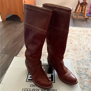 Woman’s Frye Boot!